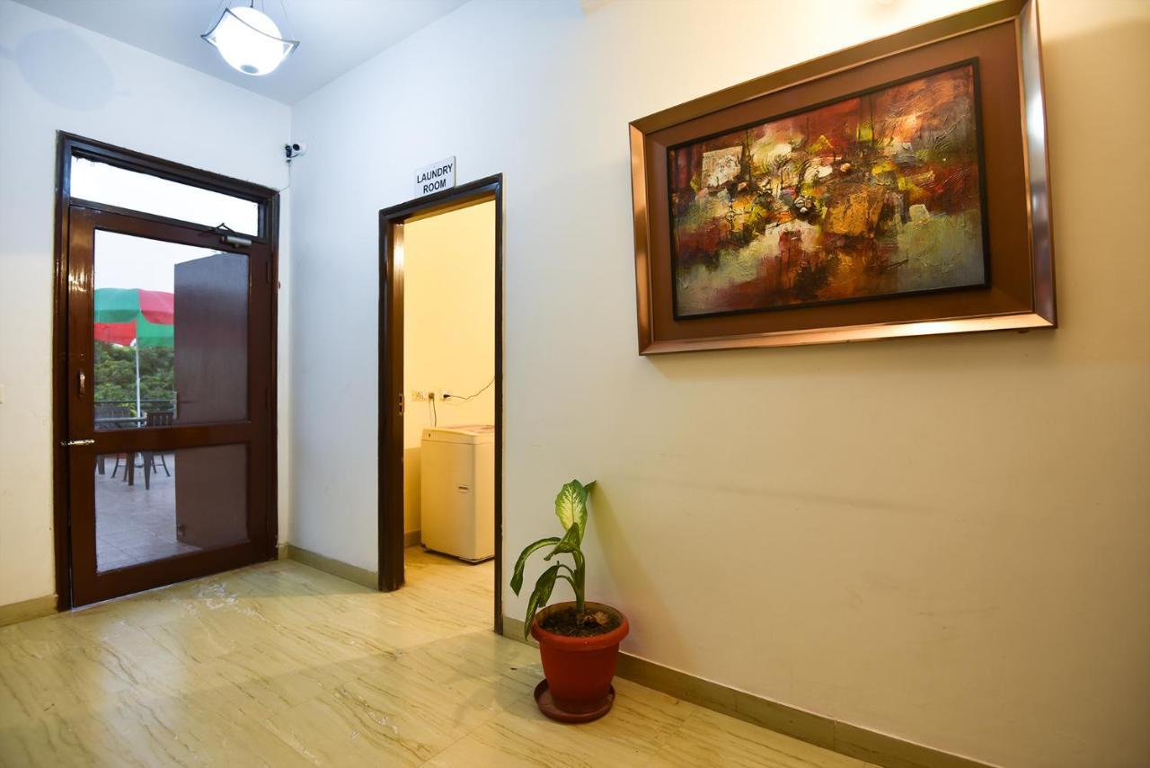 Bedchambers Serviced Apartments, Sushant Lok Гургаон Экстерьер фото
