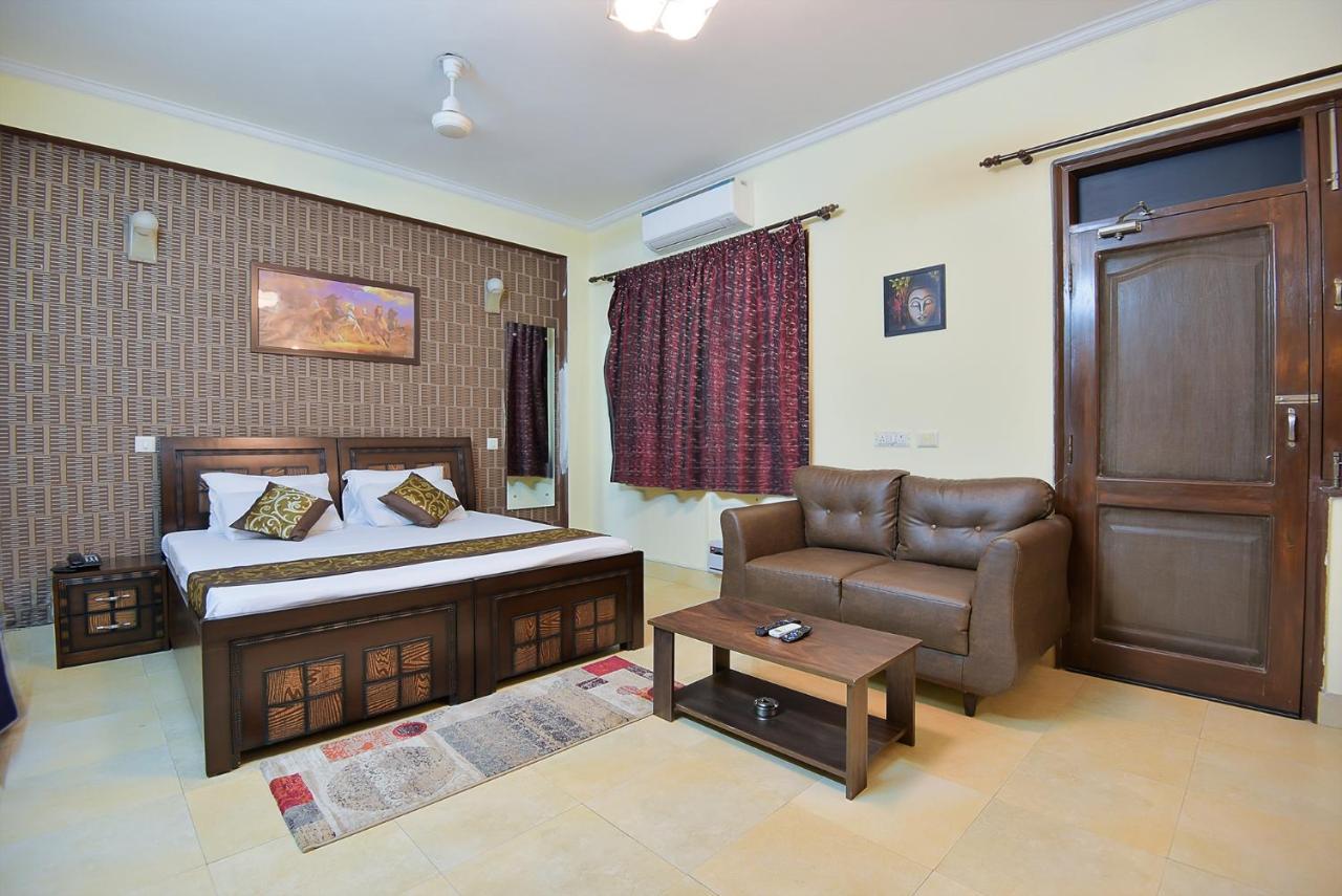 Bedchambers Serviced Apartments, Sushant Lok Гургаон Экстерьер фото